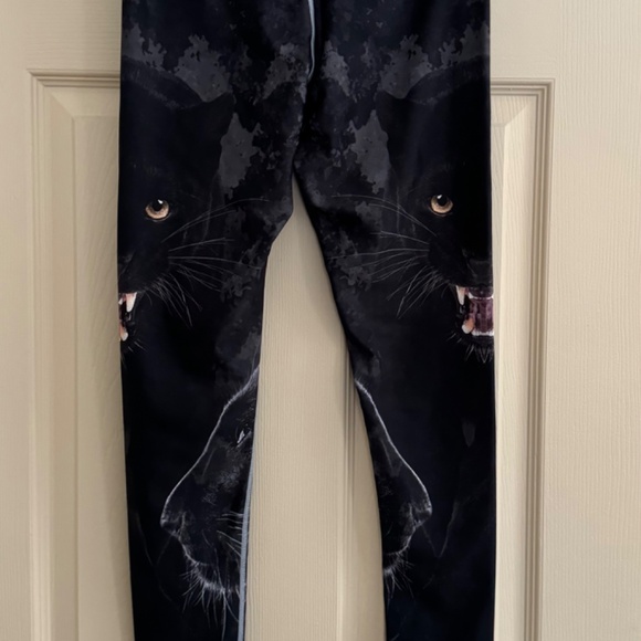 Panther leggings for workout or going out. - Picture 6 of 6